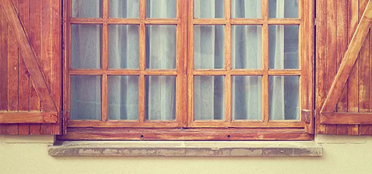 Ayude a sus puertas y ventanas de madera a sobrevivir al invierno